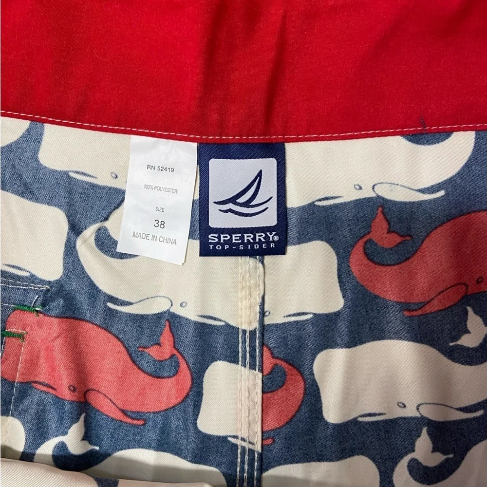 NWT Sperry Top Sider Men's Boardshorts Swim Size 38 Red/White Blue Whales Print
